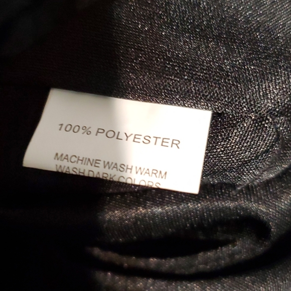 Black V-Neckline Lace Bodycon Cocktail Dress - Picture 13 of 13